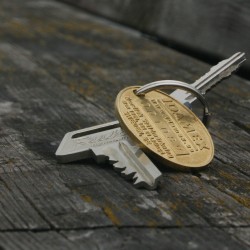 Med Idamex nyckelbricka ökar chanserna att få till baka dina borttappade nycklar.